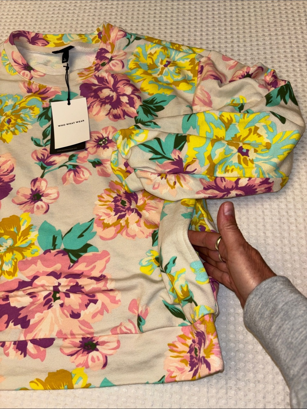 NEW Set! Who What Wear Garden Floral Sweatshirt L Elastic Waist Shorts M Lounge - Picture 4 of 15
